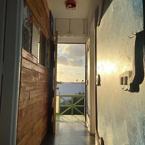 https://la-casita-de-elsi-y-fran.in-canary-islands.com
